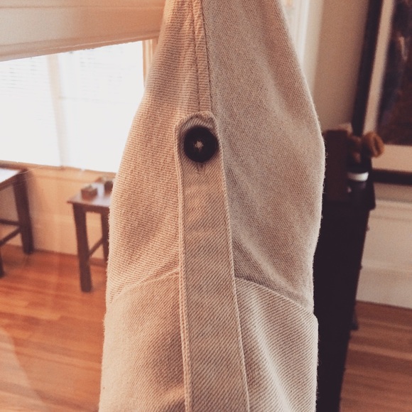 Linen Life in Progress Crop Blouse - Picture 2 of 6